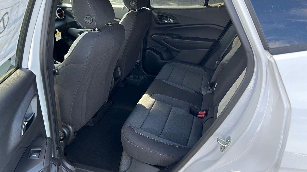 new 2025 Chevrolet Trax car, priced at $24,290
