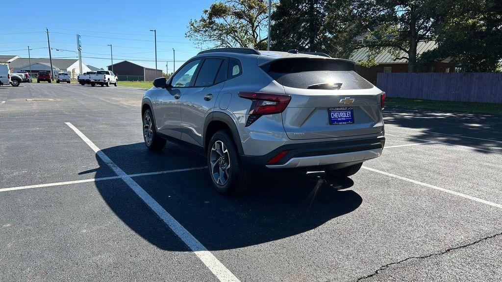 new 2025 Chevrolet Trax car, priced at $25,485