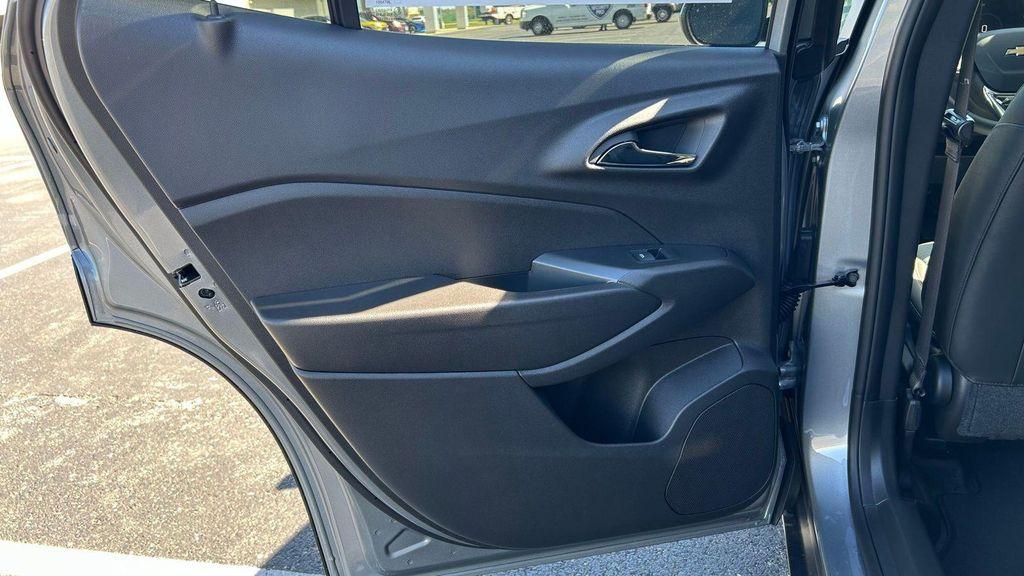 new 2025 Chevrolet Trax car, priced at $25,485