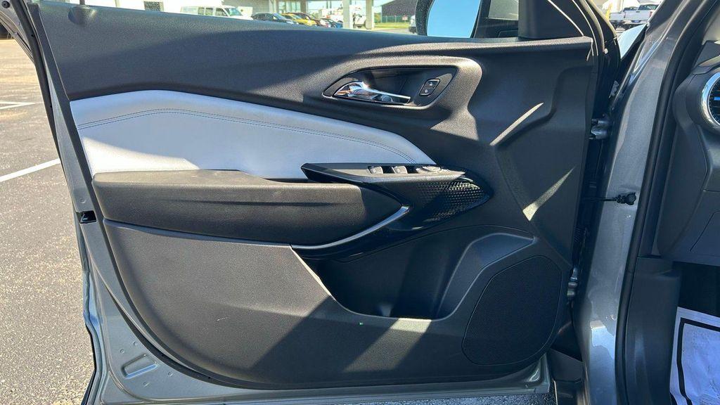 new 2025 Chevrolet Trax car, priced at $25,485