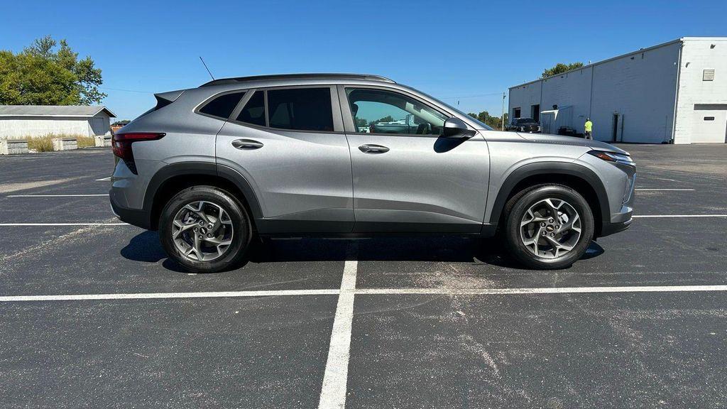 new 2025 Chevrolet Trax car, priced at $25,485