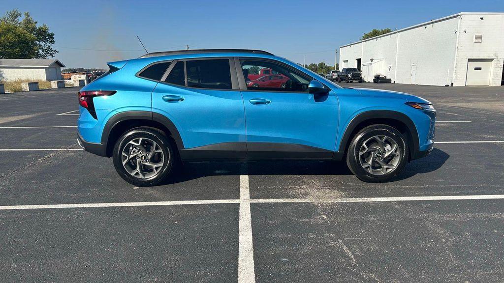 new 2025 Chevrolet Trax car, priced at $24,490