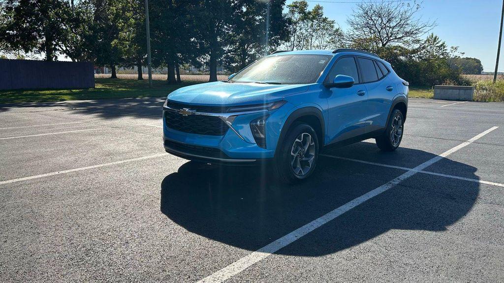 new 2025 Chevrolet Trax car, priced at $24,490