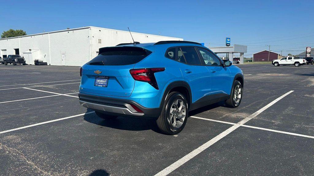 new 2025 Chevrolet Trax car, priced at $24,490