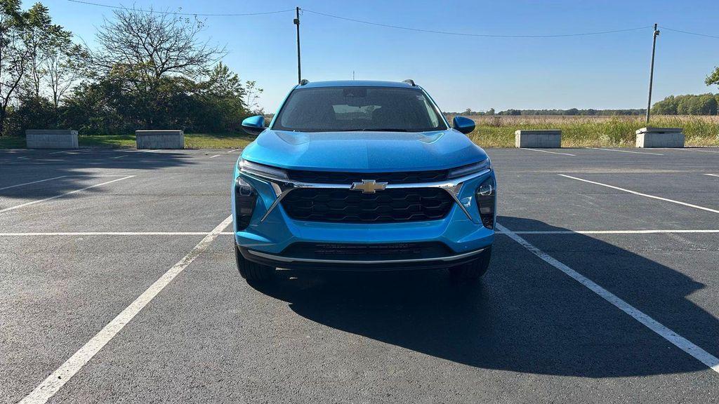 new 2025 Chevrolet Trax car, priced at $24,490