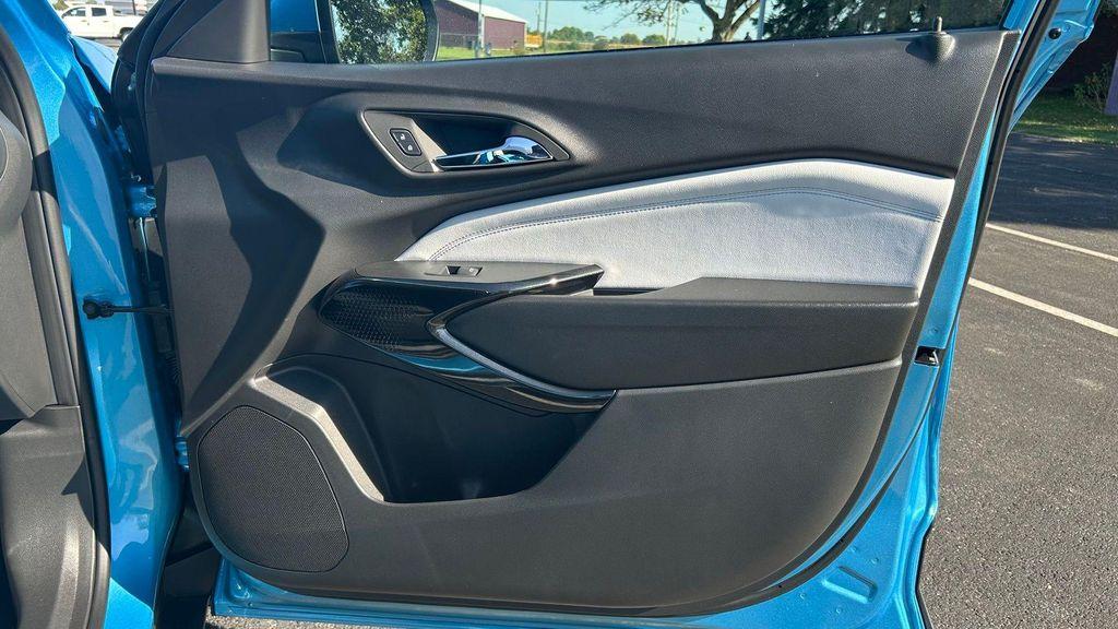 new 2025 Chevrolet Trax car, priced at $24,490