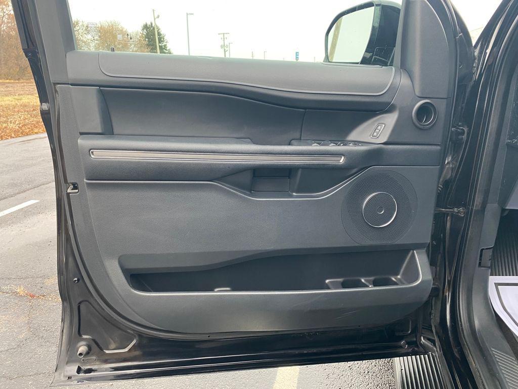 used 2022 Ford Expedition car, priced at $33,478