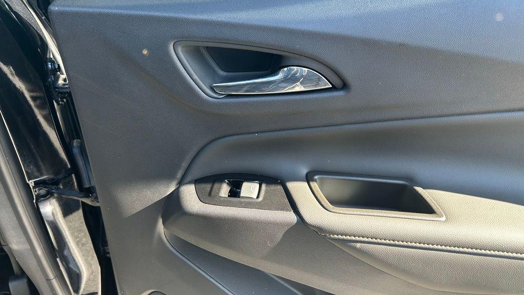 used 2024 Chevrolet Equinox car, priced at $26,202