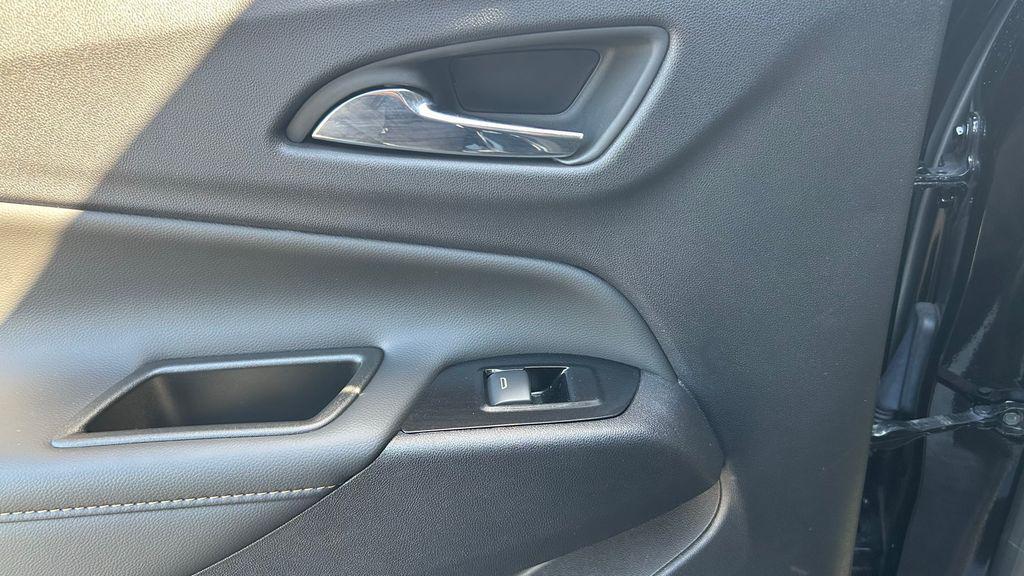 used 2024 Chevrolet Equinox car, priced at $26,202