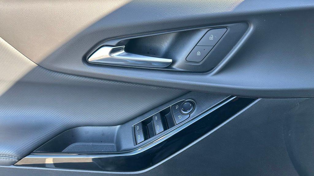 used 2025 Chevrolet Equinox car, priced at $25,978