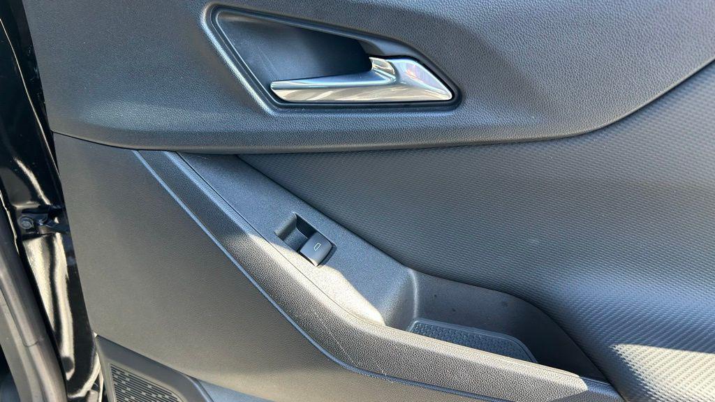 used 2025 Chevrolet Equinox car, priced at $25,978