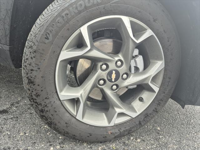 used 2025 Chevrolet Trax car, priced at $24,124