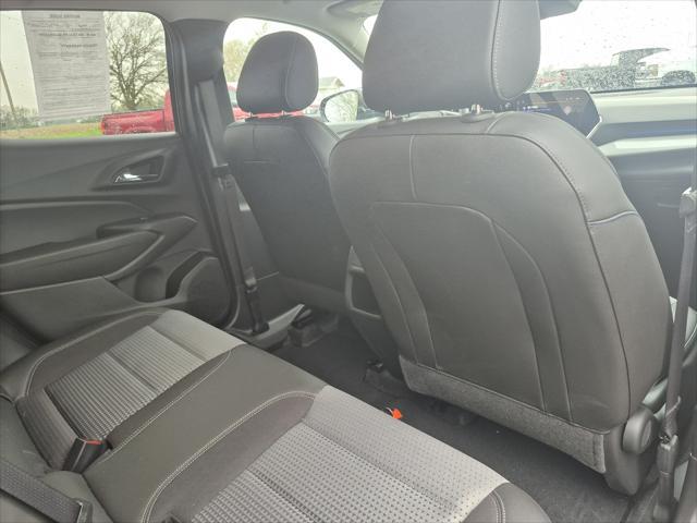 used 2025 Chevrolet Trax car, priced at $24,124
