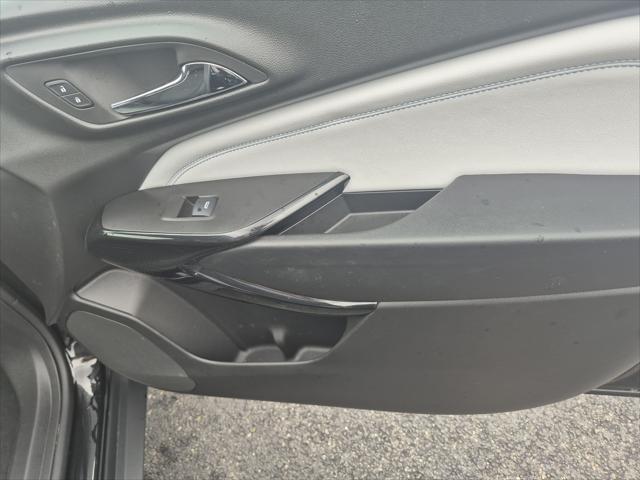 used 2025 Chevrolet Trax car, priced at $24,124