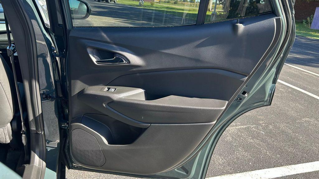new 2025 Chevrolet Trax car, priced at $24,690