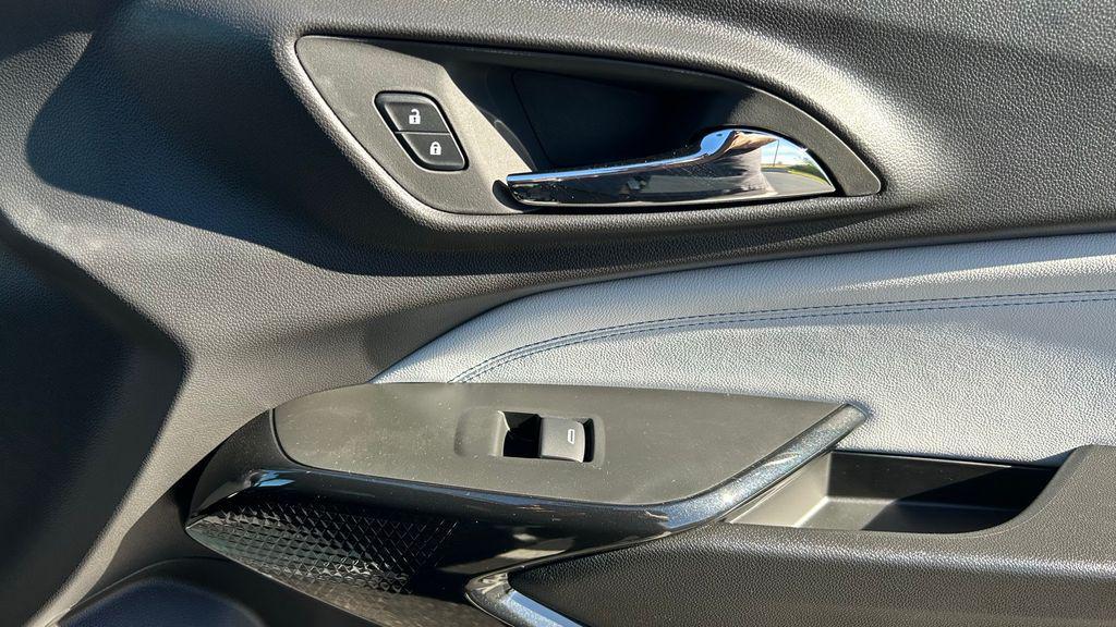 new 2025 Chevrolet Trax car, priced at $24,690