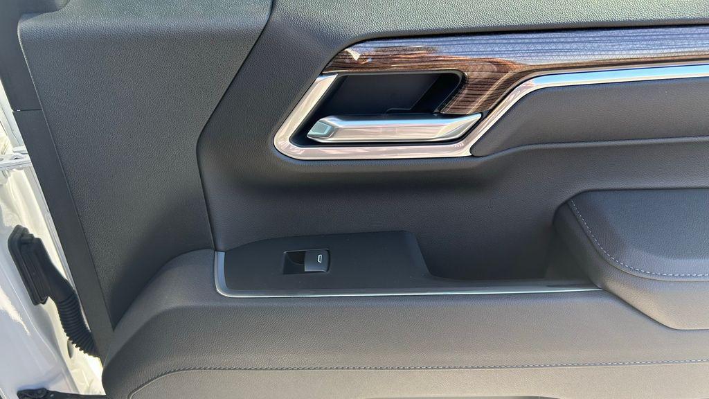 new 2025 Chevrolet Silverado 1500 car, priced at $48,979