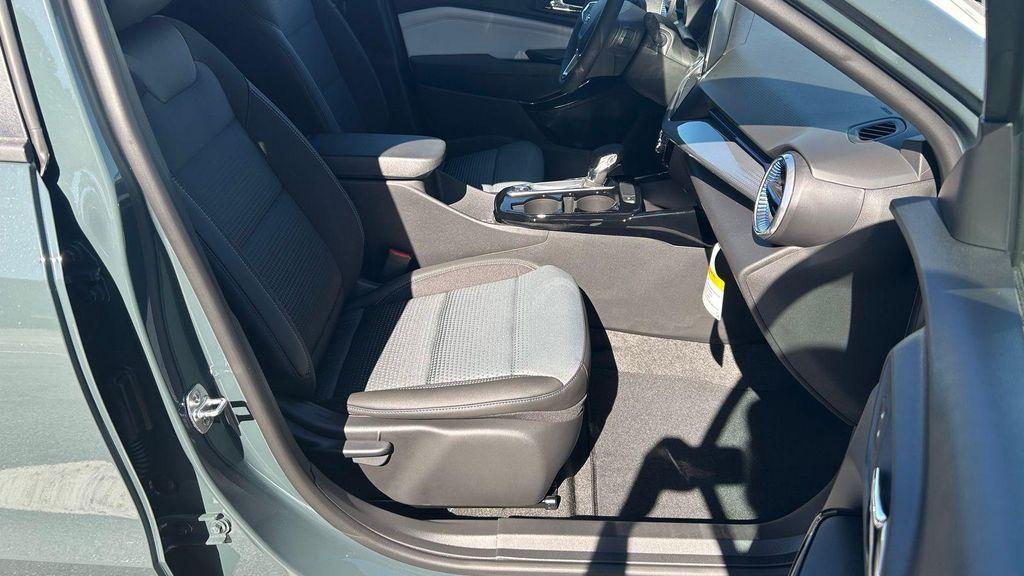 new 2025 Chevrolet Trax car, priced at $24,690