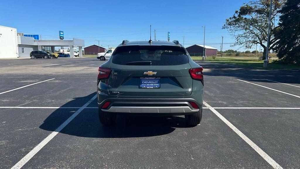 new 2025 Chevrolet Trax car, priced at $24,690