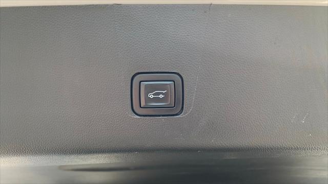used 2022 Chevrolet Traverse car, priced at $28,323