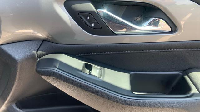 used 2022 Chevrolet Traverse car, priced at $28,323