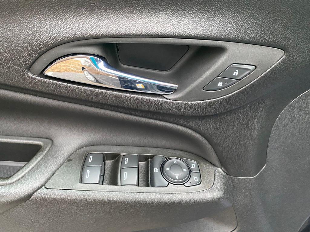 used 2022 Chevrolet Equinox car, priced at $20,978