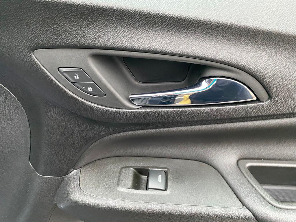 used 2022 Chevrolet Equinox car, priced at $20,978