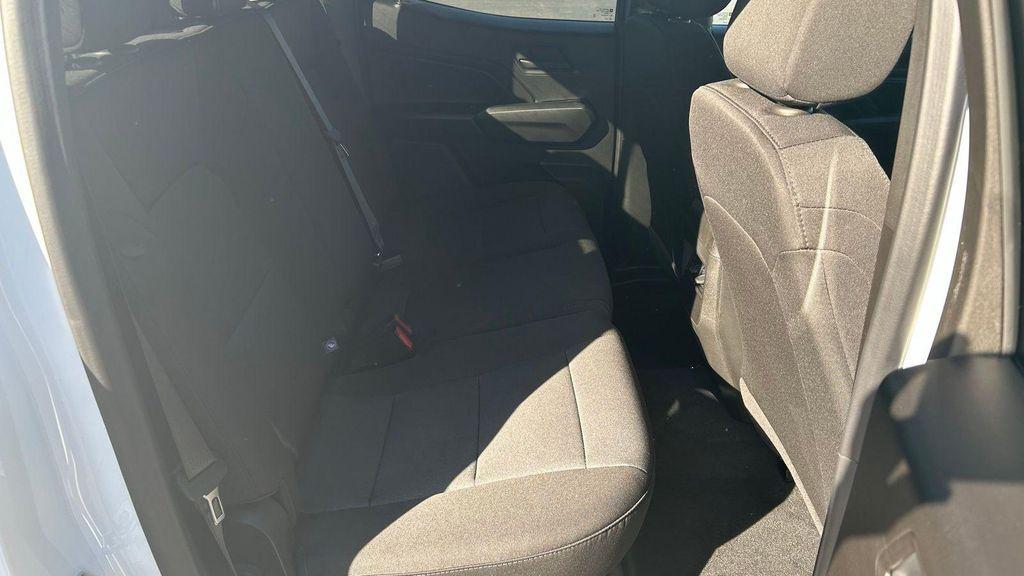 new 2026 Chevrolet Colorado car, priced at $32,033