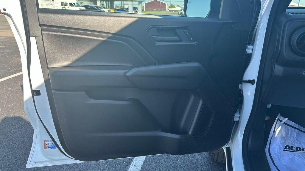 new 2026 Chevrolet Colorado car, priced at $32,033