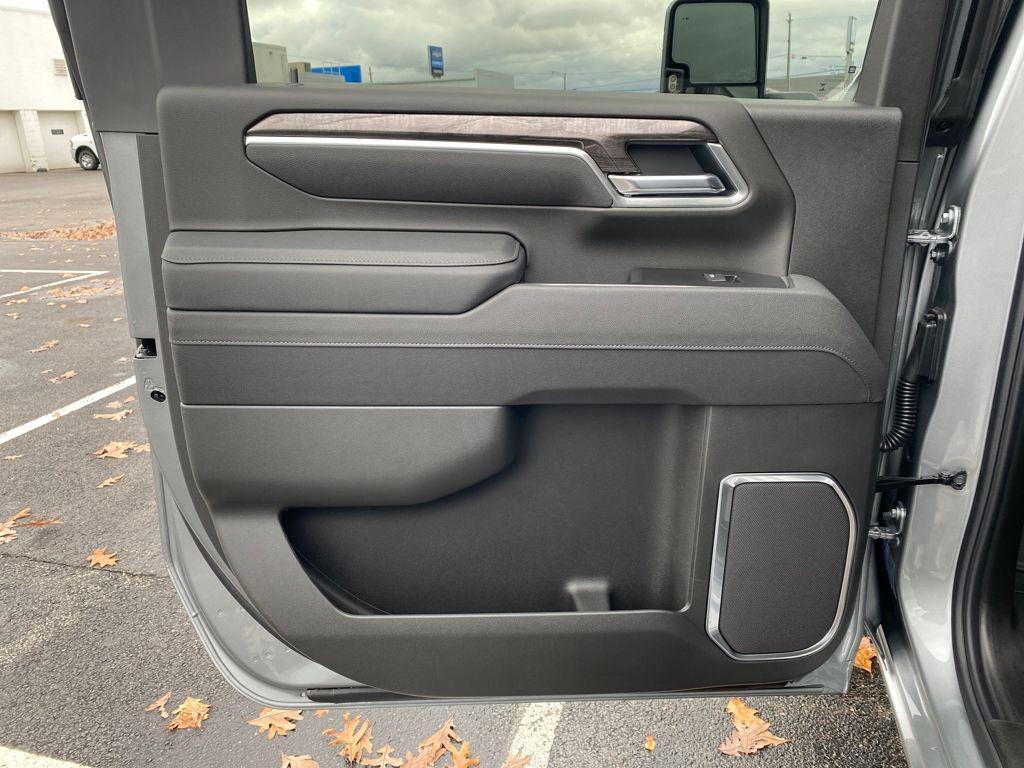 new 2026 Chevrolet Silverado 3500 car, priced at $82,800