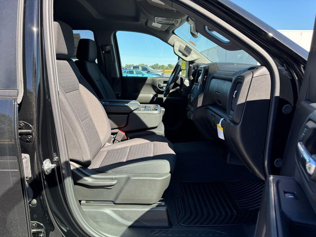 new 2025 Chevrolet Silverado 2500 car, priced at $60,063