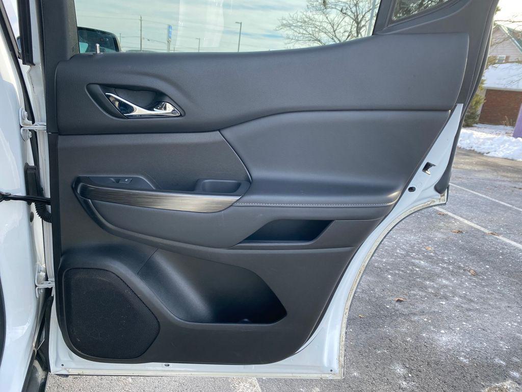 used 2023 GMC Acadia car, priced at $29,934