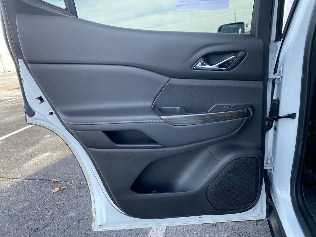 used 2023 GMC Acadia car, priced at $29,934