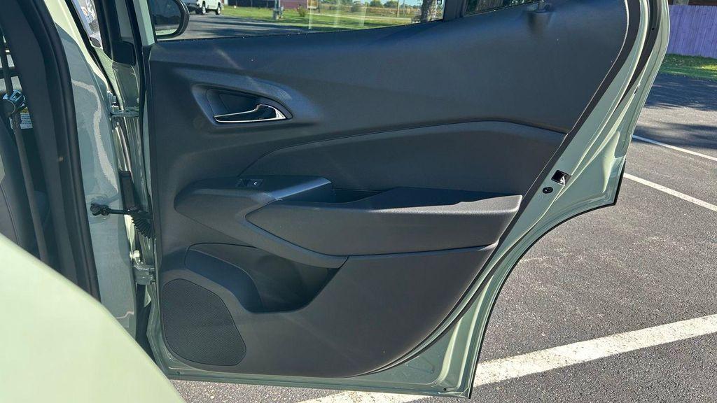 new 2025 Chevrolet Trax car, priced at $26,690