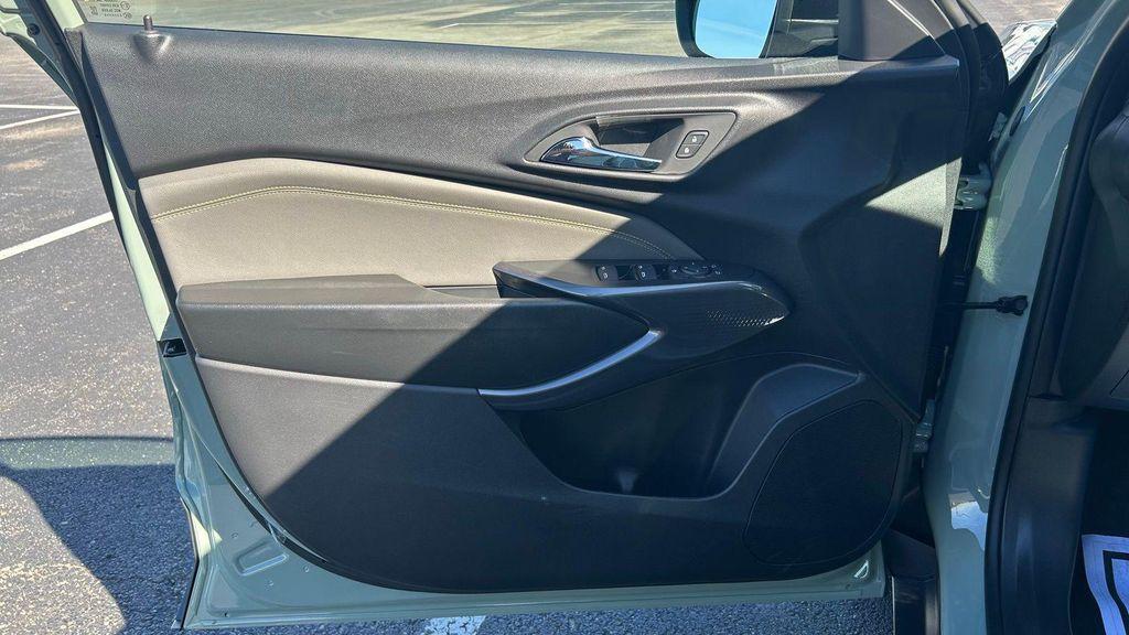 new 2025 Chevrolet Trax car, priced at $26,690