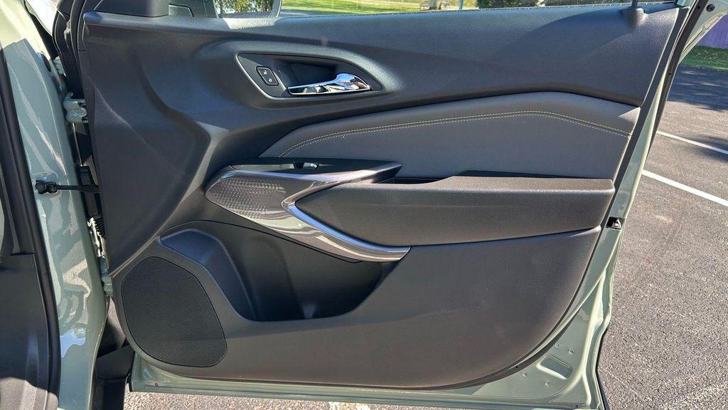 new 2025 Chevrolet Trax car, priced at $26,690
