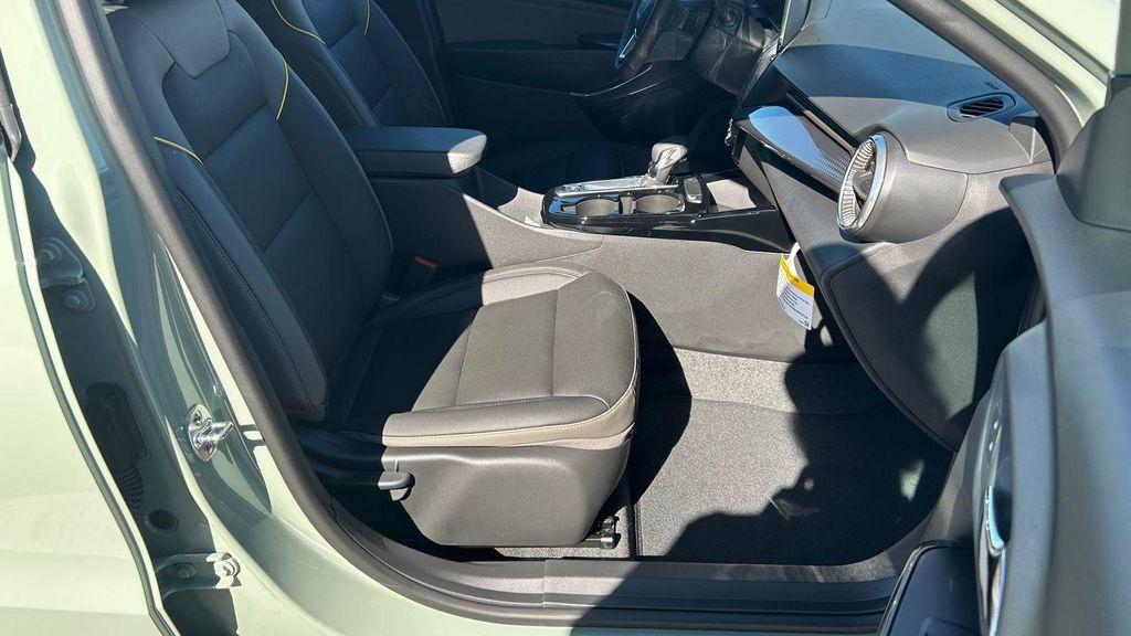 new 2025 Chevrolet Trax car, priced at $26,690