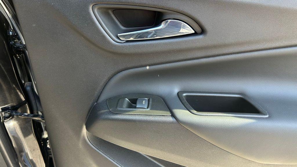 used 2023 Chevrolet Equinox car, priced at $23,999