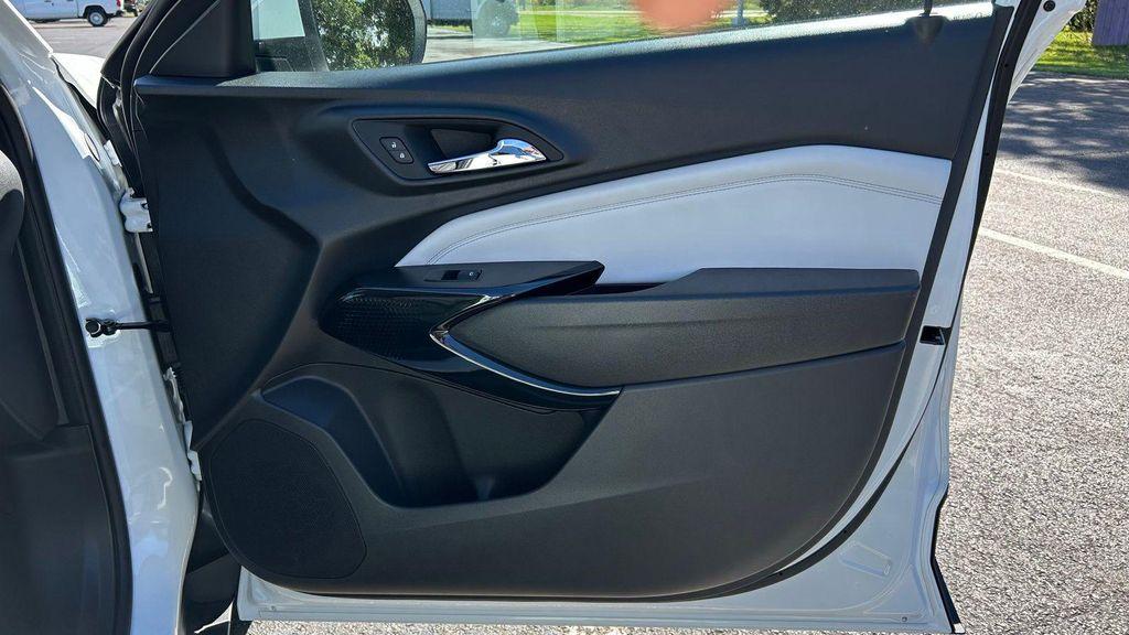 new 2025 Chevrolet Trax car, priced at $24,690