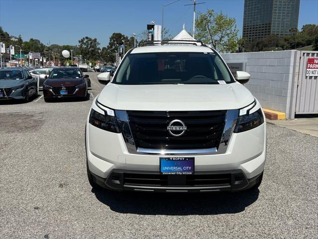 new 2024 Nissan Pathfinder car, priced at $41,725