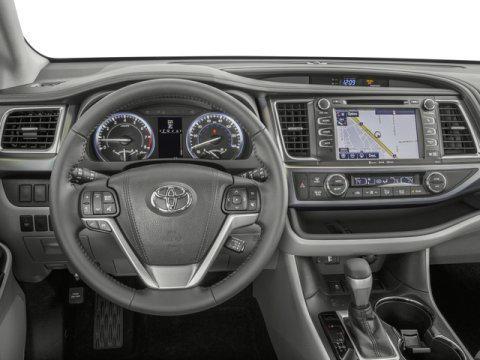 used 2016 Toyota Highlander car