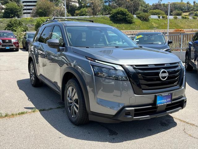 new 2024 Nissan Pathfinder car, priced at $41,800