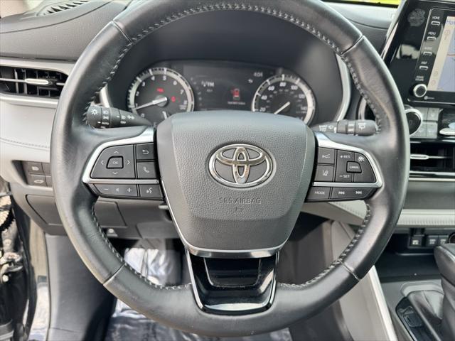 used 2020 Toyota Highlander car, priced at $32,998