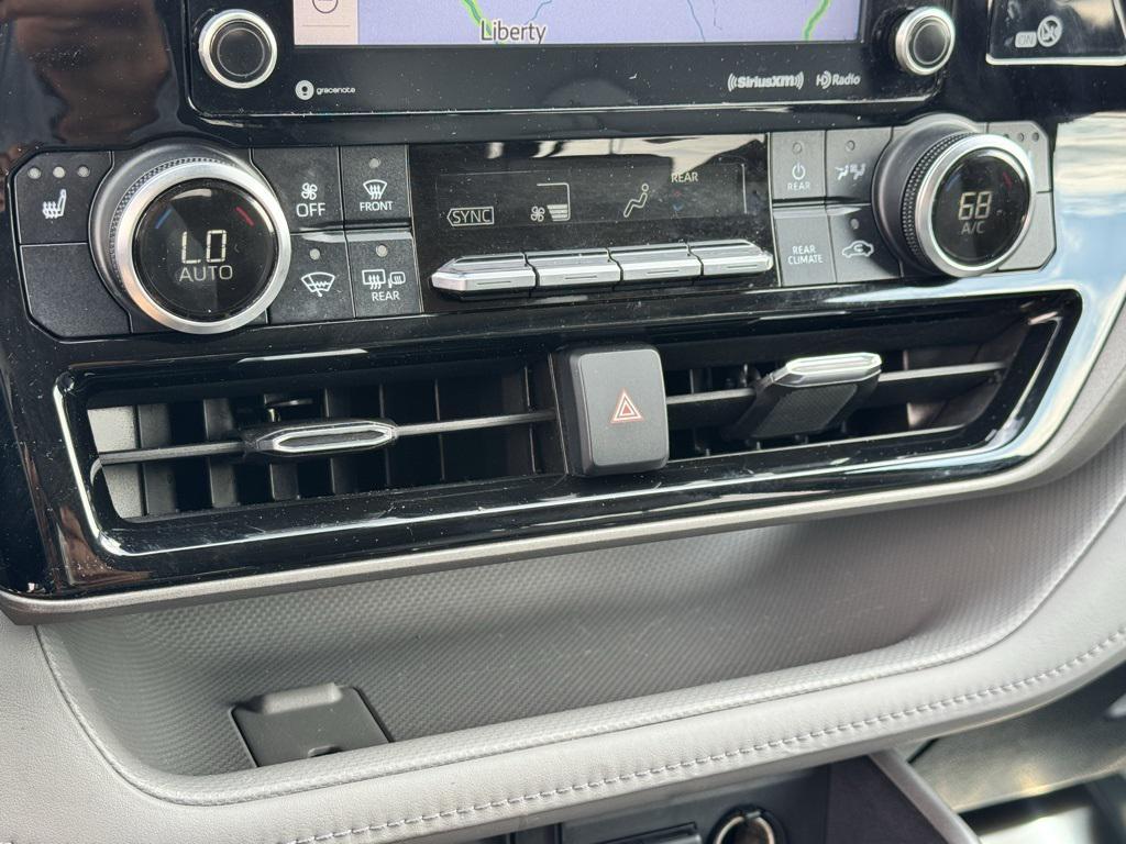 used 2020 Toyota Highlander car, priced at $32,000