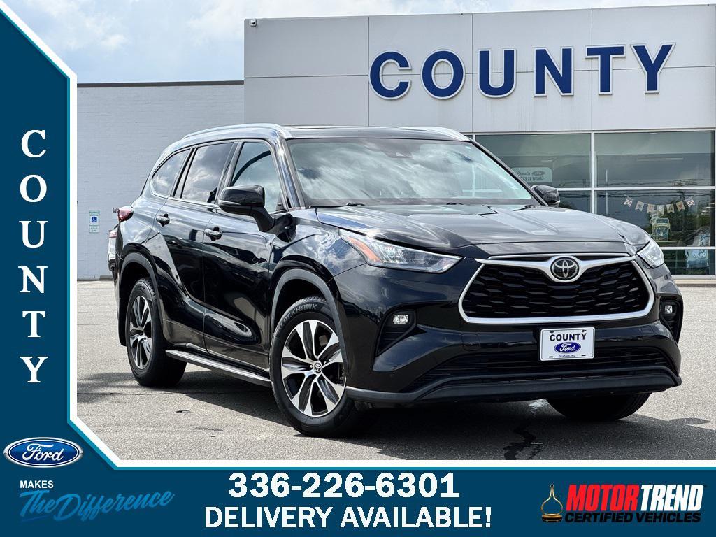 used 2020 Toyota Highlander car, priced at $32,000