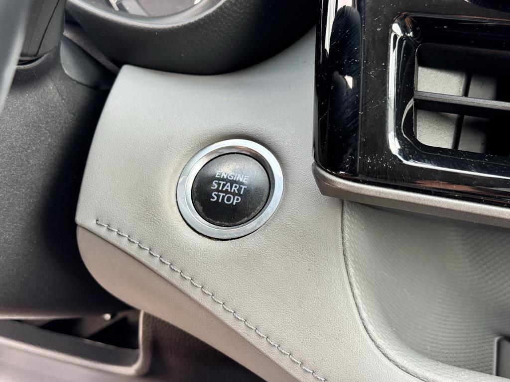 used 2020 Toyota Highlander car, priced at $32,000