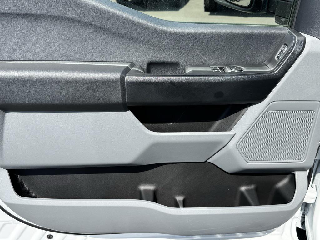 new 2025 Ford F-250 car, priced at $43,000