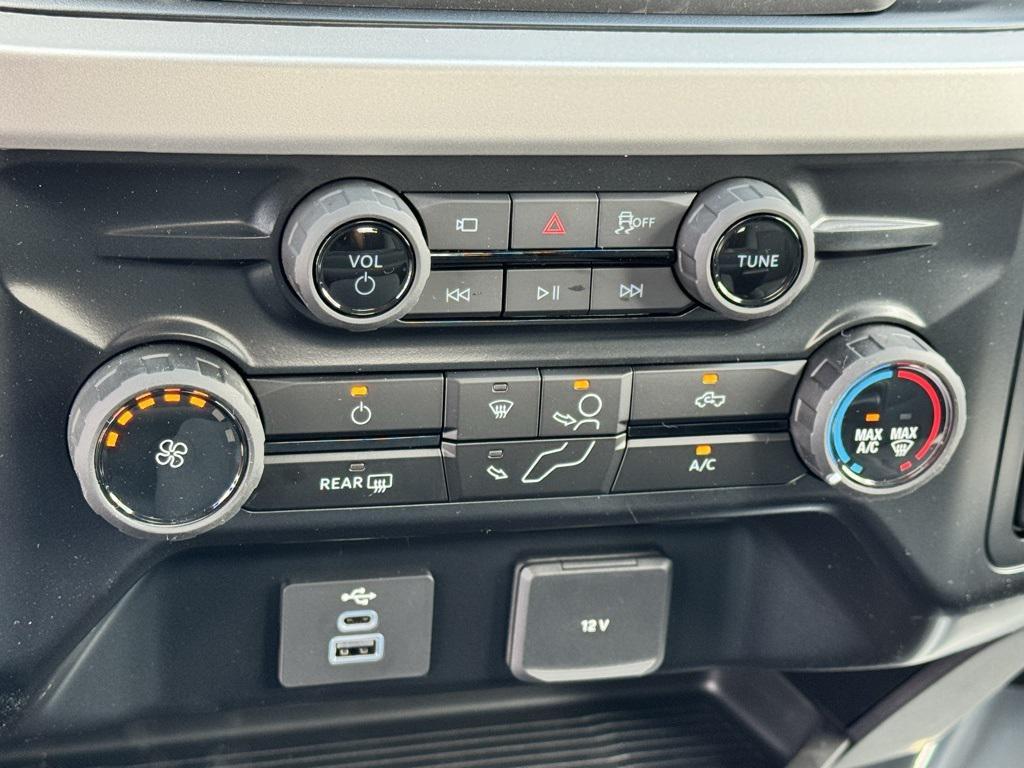 new 2025 Ford F-350 car, priced at $59,740