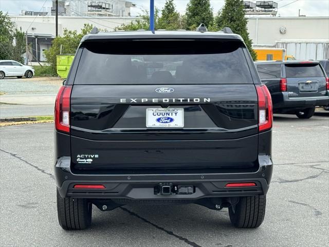 new 2025 Ford Expedition car, priced at $65,980
