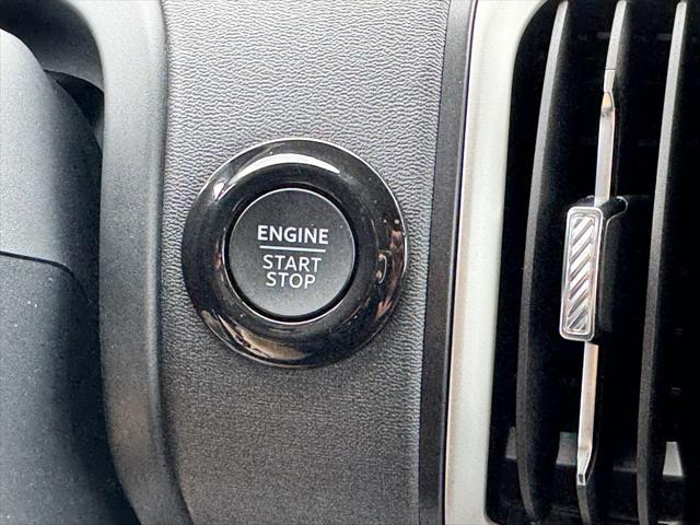 new 2025 Ford Expedition car, priced at $65,980